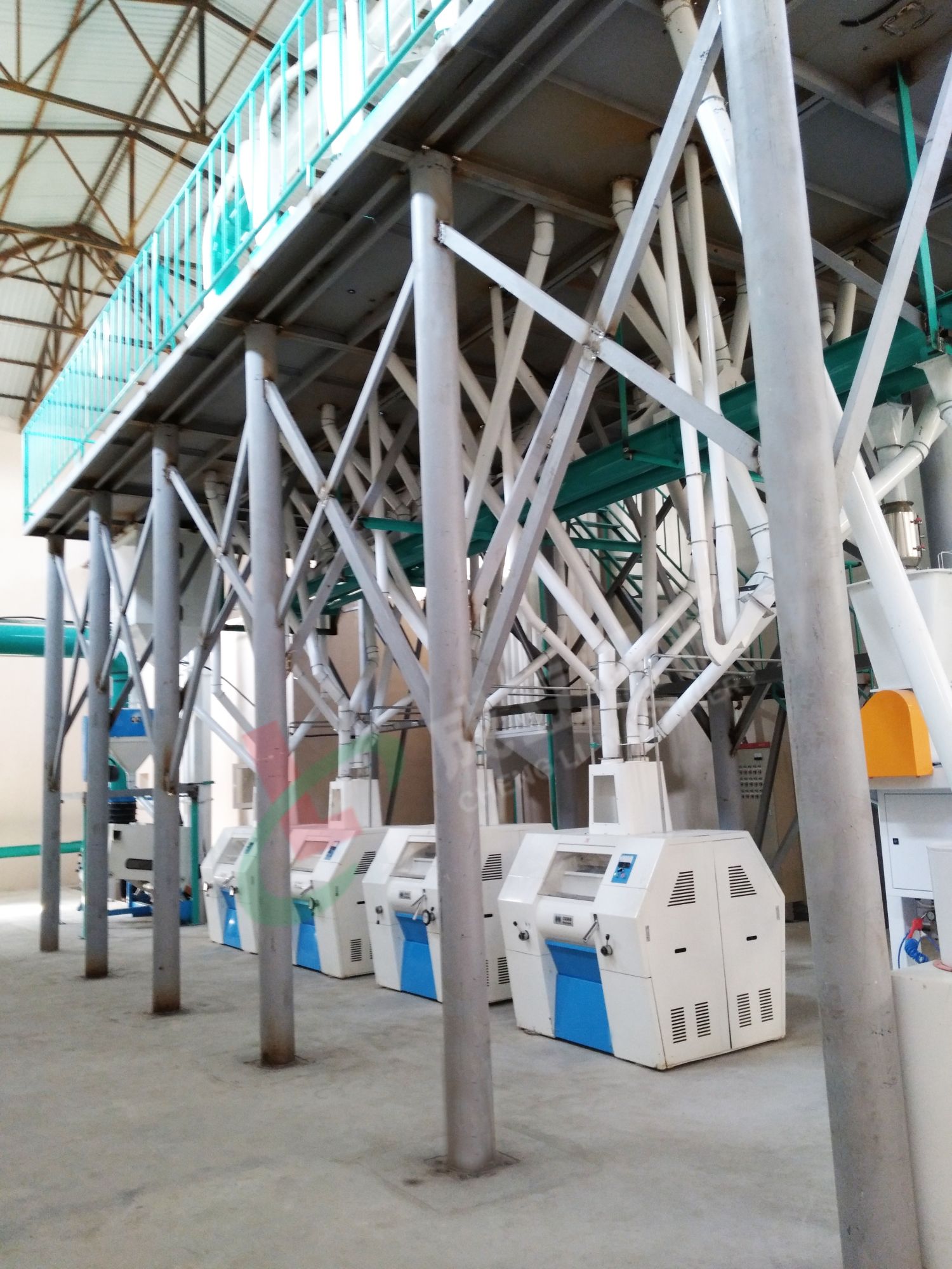 烏茲別克斯坦60噸小麥面粉機(jī)設(shè)備運(yùn)行良好 烏茲別克斯坦60噸小麥面粉機(jī)設(shè)備運(yùn)行良好